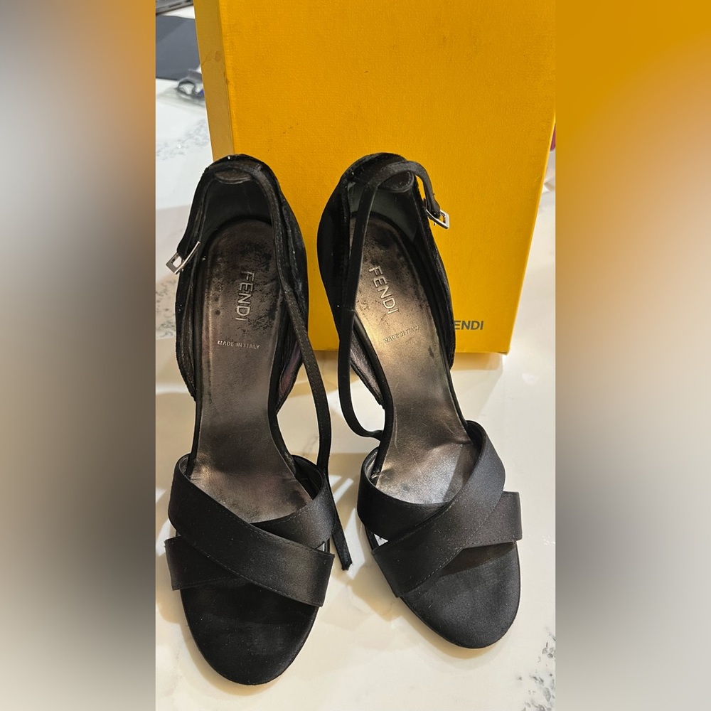 Stiletto with rhinestones, Velvet